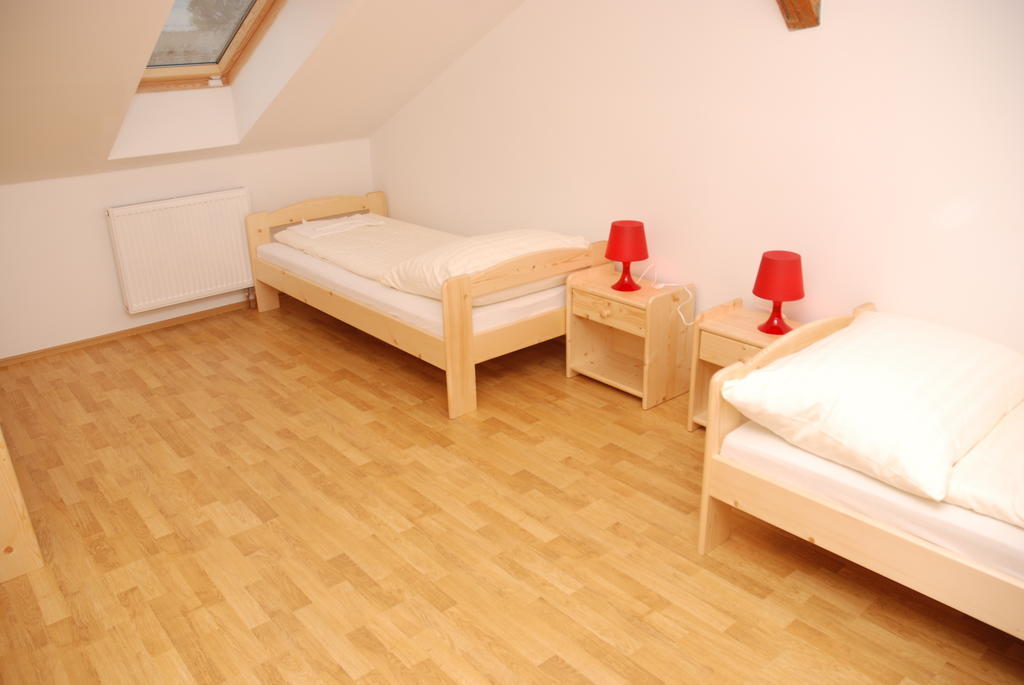 Pohořelice In Vino Bed & Breakfast חדר תמונה