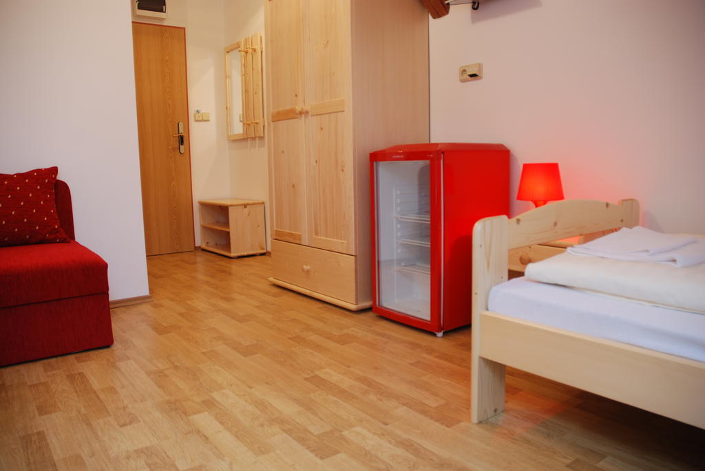 Pohořelice In Vino Bed & Breakfast חדר תמונה